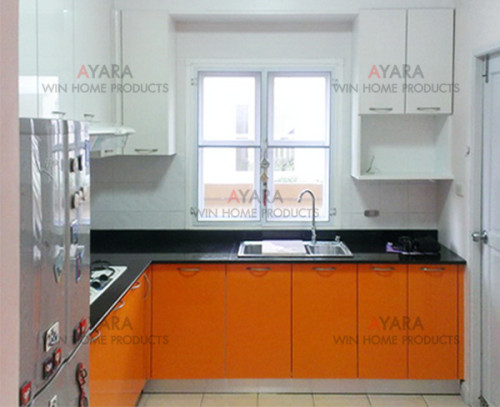 ชุดครัว Built-in ตู้ล่าง โครงซีเมนต์บอร์ด หน้าบาน Acrylic สีส้ม + ขาวมุก - ม.ภัสสร