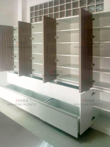 ตู้เก็บของ Built-in โครง HMR กันชื้น เคลือบ Melamine สี Grey Walnut + สีขาว 2