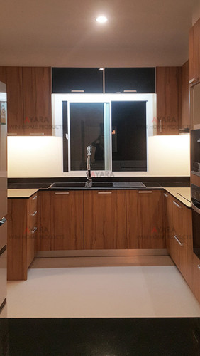 ชุดครัว Built-in ตู้ล่าง โครงซีเมนต์บอร์ด หน้าบาน Laminate สี Classic Walnut - ม.ภัสสร เพรสทีจ ลุกซ์