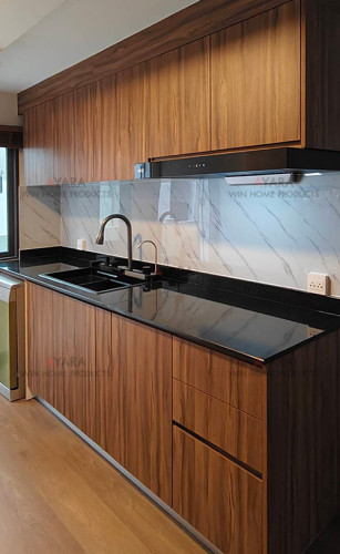 ชุดครัว Built-in โครงซีเมนต์บอร์ด หน้าบาน Melamine สีลายไม้ - ม.The Plant 1
