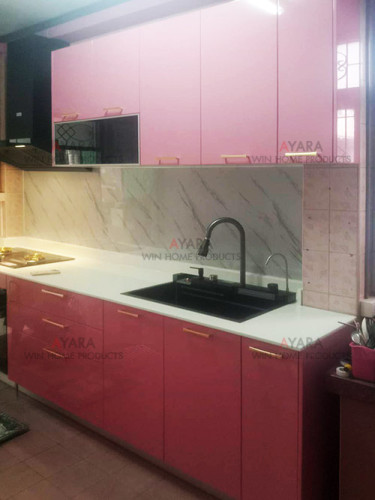 ชุดครัว Built-in โครงซีเมนต์บอร์ด หน้าบาน Hi Gloss สีชมพูเงา
