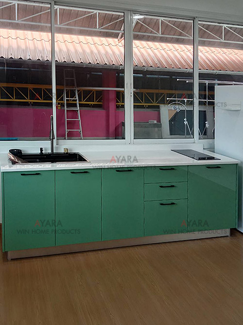 ชุดครัว Built-in โครงซีเมนต์บอร์ด หน้าบาน Hi Gloss สีเขียวเงา 2