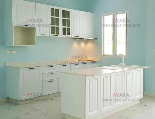 ชุดครัว Built-in ตู้ล่าง โครงซีเมนต์บอร์ด หน้าบาน PVC สีขาว เซาะร่อง