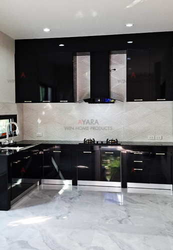 ชุดครัว Built-in โครงซีเมนต์บอร์ด หน้าบาน Laminate สีดำเงา 1