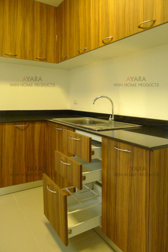 ชุดครัว Built-in ตู้ล่าง โครงซีเมนต์บอร์ด หน้าบาน Laminate สี Oiled Olivewood ลายไม้ - ม.Casa Ville 3