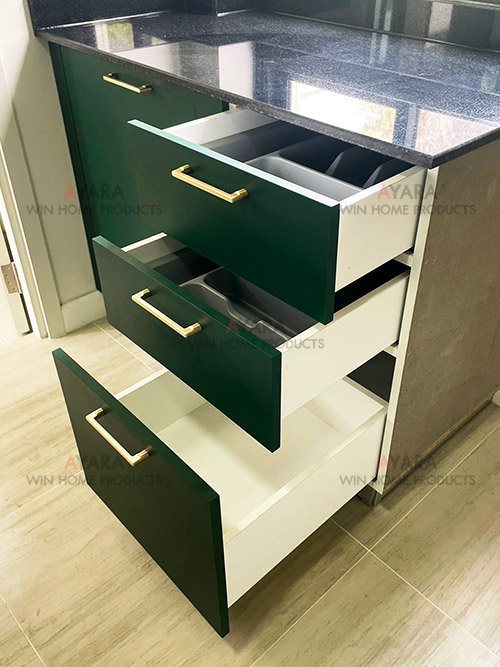 ชุดครัว Built-in โครงซีเมนต์บอร์ด หน้าบาน Laminate สี Bottle Green 8
