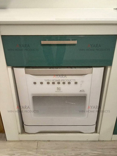 ชุดครัว Built-in วงกบ โครงซีเมนต์บอร์ด หน้าบาน Hi Gloss สีเขียวเงา 3