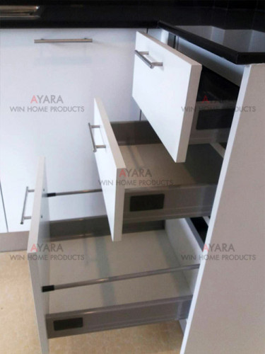 ชุดครัว Built-in ตู้ล่าง โครงซีเมนต์บอร์ด หน้าบาน Laminate สี Ultra White 4