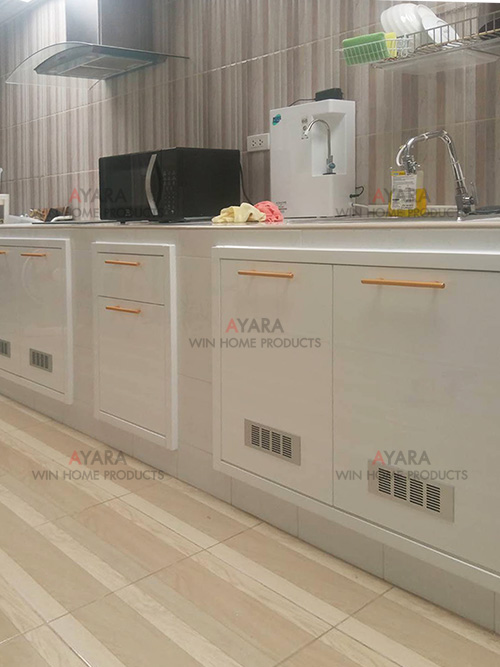 ชุดครัว Built-in โครงซีเมนต์บอร์ด หน้าบาน Hi Gloss สีขาวเงา 1