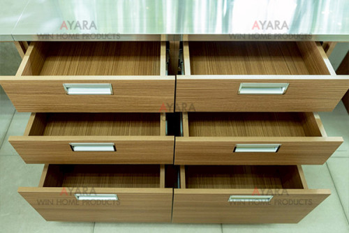 โต๊ะทำงาน Built-in โครงและหน้าบาน HMR กันชื้น เคลือบ Melamine สีลายไม้ 6