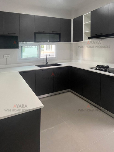 ชุดครัว Built-in โครงซีเมนต์บอร์ด หน้าบาน Melamine สีเทาผิวส้ม 1