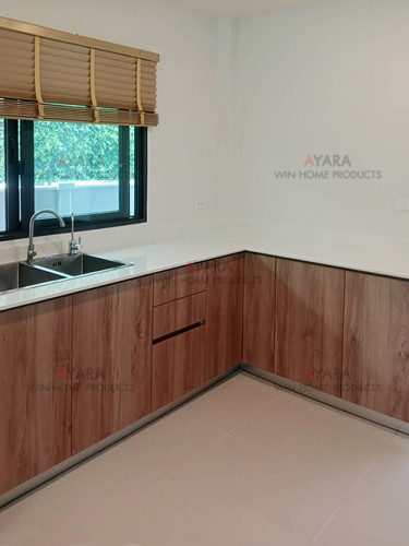 ชุดครัว Built-in โครงซีเมนต์บอร์ด หน้าบาน Melamine สีลายไม้ - ม.Centro
