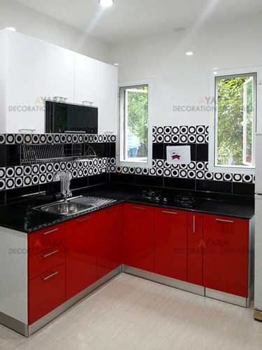 ชุดครัว Built-in ตู้ล่าง โครงซีเมนต์บอร์ด หน้าบาน Hi Gloss สีแดง + ขาว