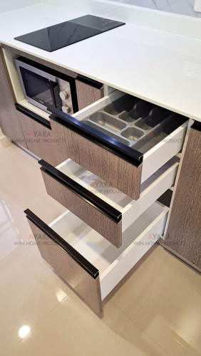 ชุดครัว Built-in โครงซีเมนต์บอร์ด หน้าบาน Melamine สี Textural Siamea ลายไม้ 4