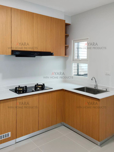 ชุดครัว Built-in โครงซีเมนต์บอร์ด หน้าบาน Melamine สีลายไม้ - ม.Grande Pleno