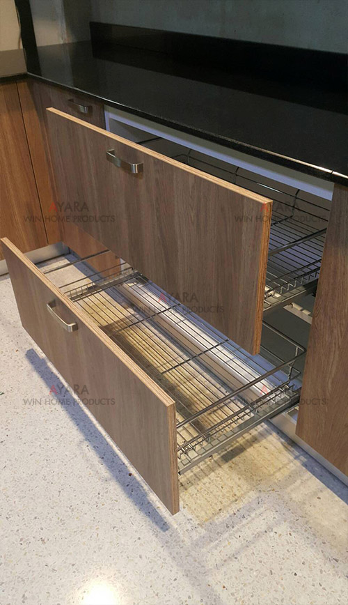 ชุดครัว Built-in ตู้ล่าง โครงซีเมนต์บอร์ด หน้าบาน Laminate สี Millennium Oak ลายไม้แนวตั้ง 5