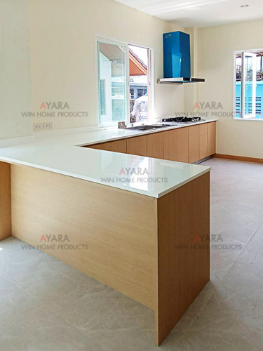 ชุดครัว Built-in โครงซีเมนต์บอร์ด หน้าบาน Melamine สี Brown Oak ลายไม้