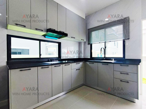 ชุดครัว Built-in โครงซีเมนต์บอร์ด หน้าบาน PVC สีเทา บานเรียบ 1