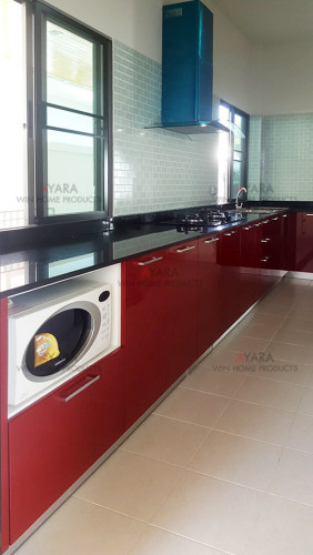 ชุดครัว Built-in ตู้ล่าง โครงซีเมนต์บอร์ด หน้าบาน PVC สีแดง - ม.Perfect Place 1