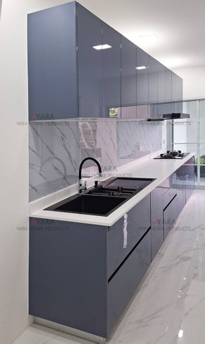 ชุดครัว Built-in โครงซีเมนต์บอร์ด หน้าบาน Hi Gloss สีน้ำเงินเทาเงา - ม.ภัสสร 1