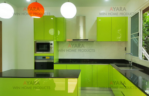 ชุดครัว Built-in ตู้ล่าง โครงซีเมนต์บอร์ด หน้าบาน Acrylic สีเขียวอ่อน