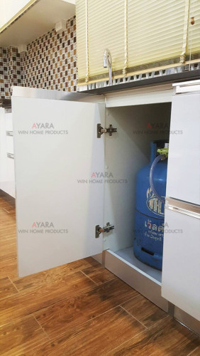ชุดครัว Built-in ตู้ล่าง โครงซีเมนต์บอร์ด หน้าบาน PVC สีขาวเงา 4