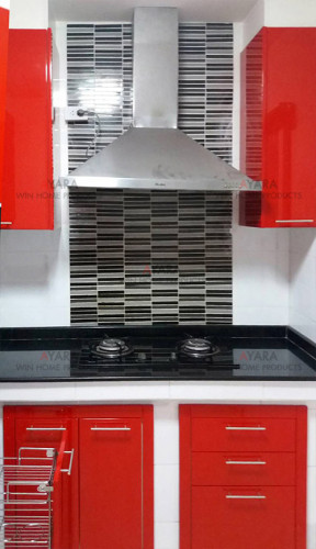 ชุดครัว Built-in ตู้ล่าง โครงซีเมนต์บอร์ด หน้าบาน Hi Gloss สีแดง - ม.บ้านพฤกษา 1