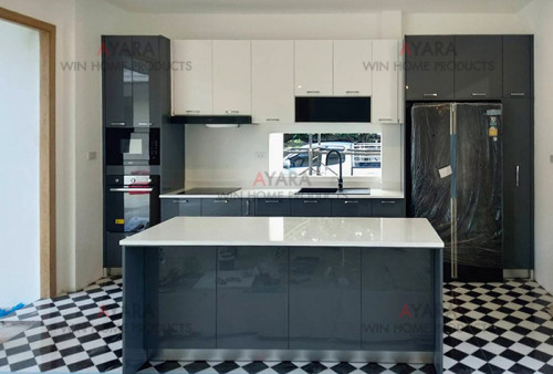 ชุดครัว Built-in โครง HMR หน้าบาน Hi Gloss สีเทาเงา + ขาวเงา