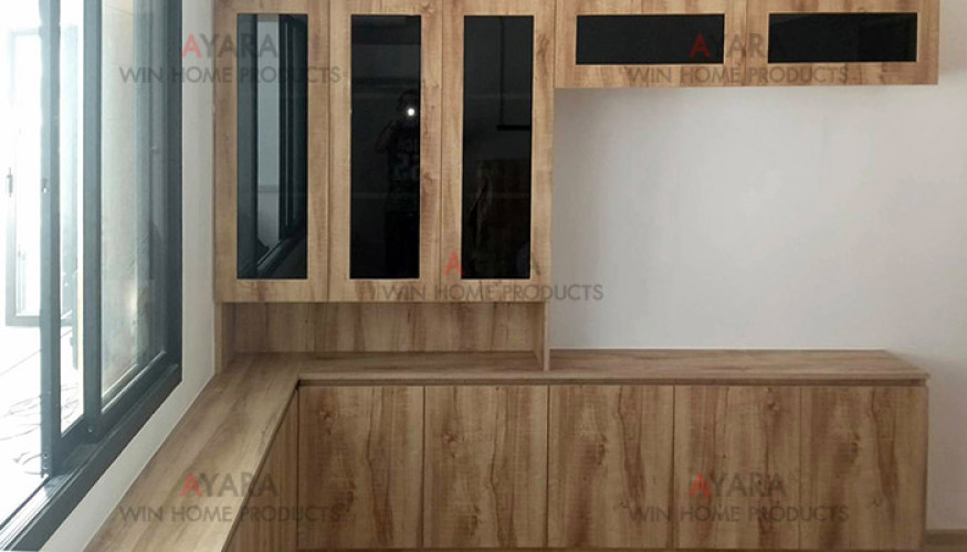 ตู้ TV Built-in โครงปาติเกิล หน้าบาน Melamine สี Pine ลายไม้แนวตั้ง 1