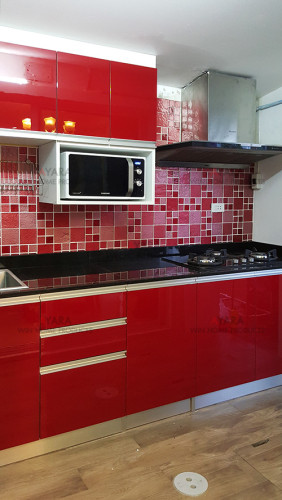 ชุดครัว Built-in ตู้ล่าง โครงซีเมนต์บอร์ด หน้าบาน Acrylic สีแดง - ม.Pruksa Town Next 2