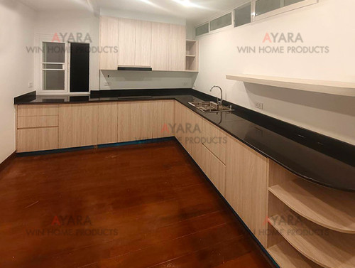 ชุดครัว Built-in โครงซีเมนต์บอร์ด หน้าบาน Melamine สีลายไม้