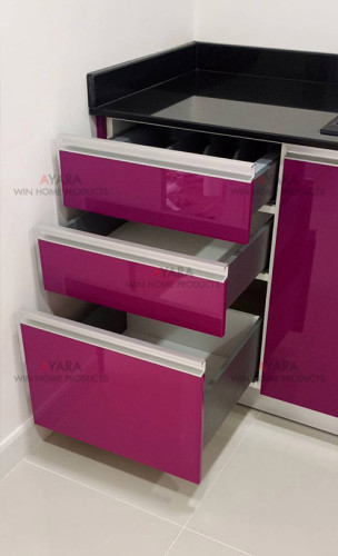 ชุดครัว Built-in ตู้ล่าง โครงซีเมนต์บอร์ด หน้าบาน Hi Gloss สีม่วง + ดำ 5