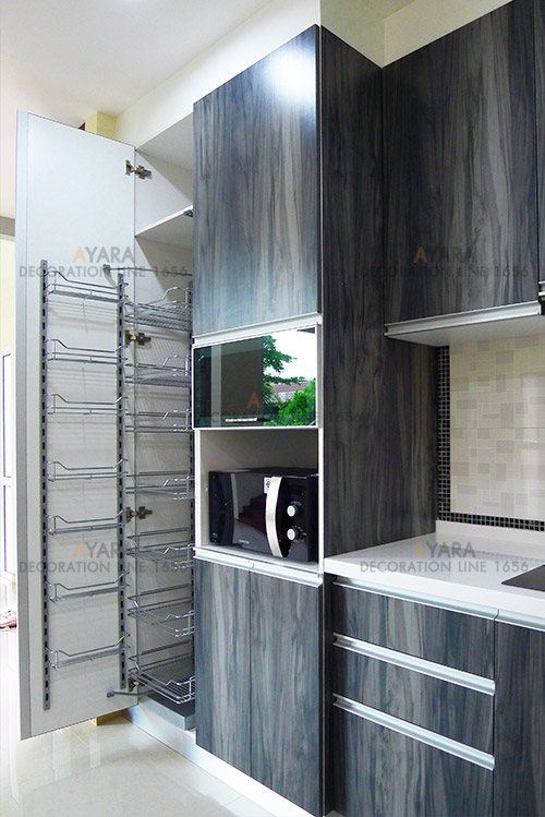 ชุดครัว Built-in ตู้ล่าง โครงซีเมนต์บอร์ด หน้าบาน Laminate สี Vogue Wood ลายไม้แนวตั้ง 6