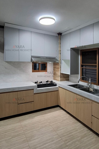 ชุดครัว Built-in โครงซีเมนต์บอร์ด หน้าบาน Laminate สี Aged Ash + Warm Grey