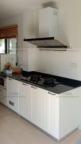 ชุดครัว Built-in โครงซีเมนต์บอร์ด หน้าบาน PVC สีขาว เซาะร่อง Stack - ม.Centro 2
