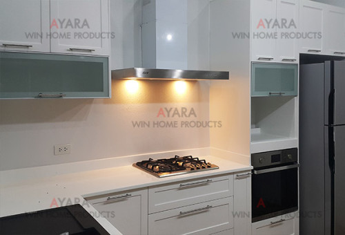 ชุดครัว Built-in ตู้ล่าง โครงซีเมนต์บอร์ด หน้าบาน พ่นสีขาวด้าน ยกขอบรอบ 2