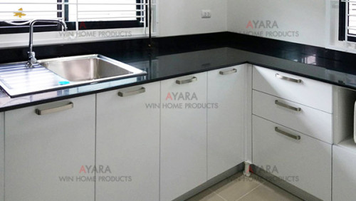 ชุดครัว Built-in ตู้ล่าง โครงซีเมนต์บอร์ด หน้าบาน PVC สีขาวเงา - ม.Pleno 1