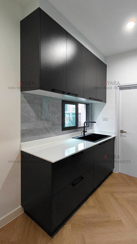 ชุดครัว Built-in โครงซีเมนต์บอร์ด หน้าบาน Melamine สีเทา ผิวส้ม 4