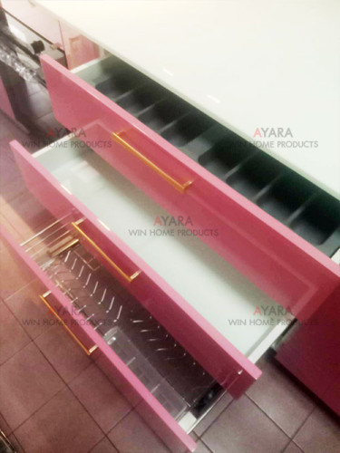 ชุดครัว Built-in โครงซีเมนต์บอร์ด หน้าบาน Hi Gloss สีชมพูเงา 2