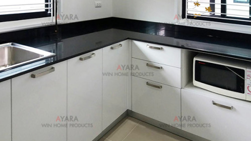 ชุดครัว Built-in ตู้ล่าง โครงซีเมนต์บอร์ด หน้าบาน PVC สีขาวเงา - ม.Pleno