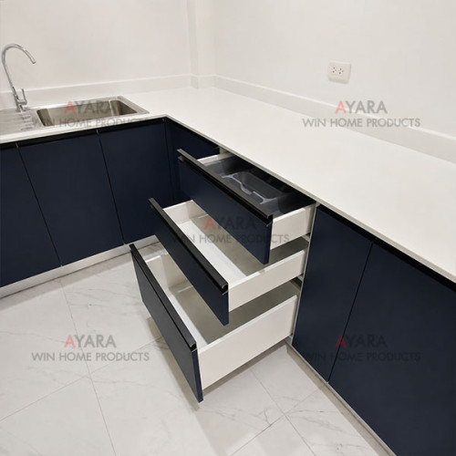 ชุดครัว Built-in โครงซีเมนต์บอร์ด หน้าบาน PVC สีน้ำเงินเข้มด้าน 1