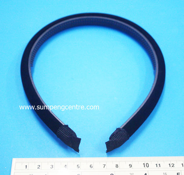 คาดผมกำมะหยี่ ดำ 04