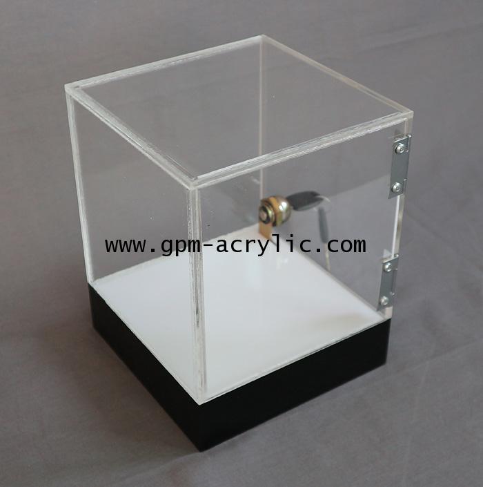 กล่องครอบโมเดลฐานดำ ขนาด 15x15x19 cm.