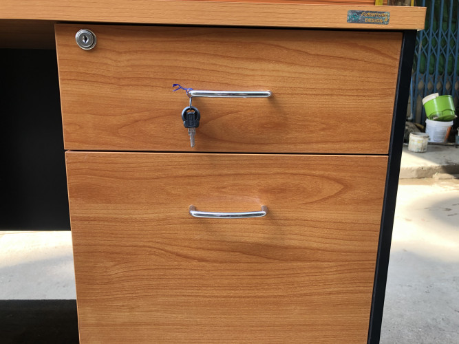 โต๊ะทำงานเมลามีน 1 ม. ใหม่ ก100.5:ล60.3:ส76 ซม. 3