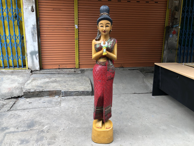 ตุ๊กตานางไหว้ ก26:ล25:ส165 ซม. 4
