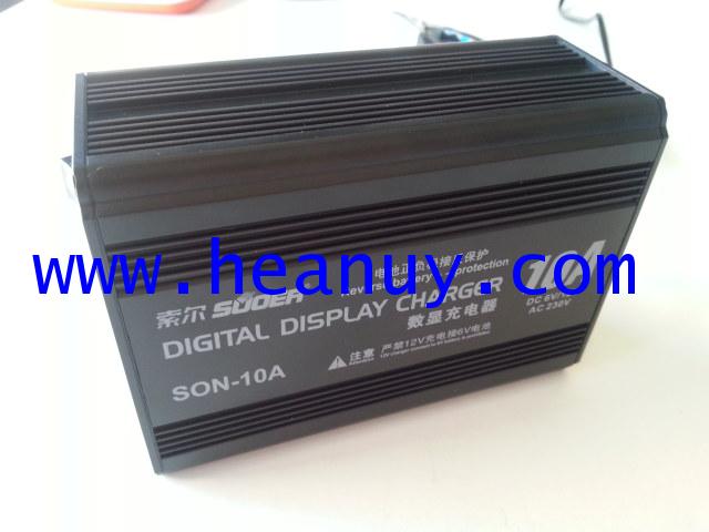 SUOER เครื่องชาร์จแบตเตอรี่อัตโนมัติ/Digital Battery Charger SON 10A