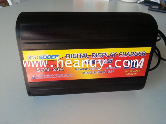 SUOER เครื่องชาร์จแบตเตอรี่อัตโนมัติ/Digital Battery Charger SON 20A