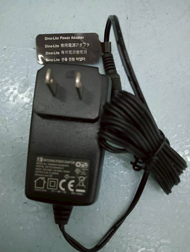 UE SWITCHING POWER AC ADAPTER MODEL: UE08WCP-050080SPA 100-240V,150MA 5 ...