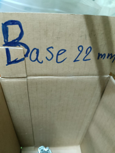 BASE 22M. SCHNEIDER ราคา 120 บาท