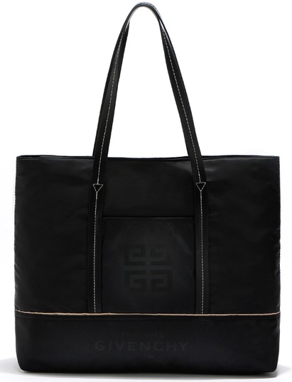 Givenchy Black Shoulder Bag กระเป๋าสะพายผ้าไนล่อนใบใหญ่สีดำ
